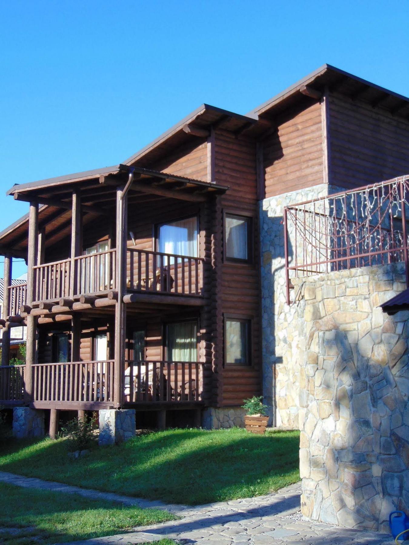 Klen Hotel Mîkulîciîn Exterior foto